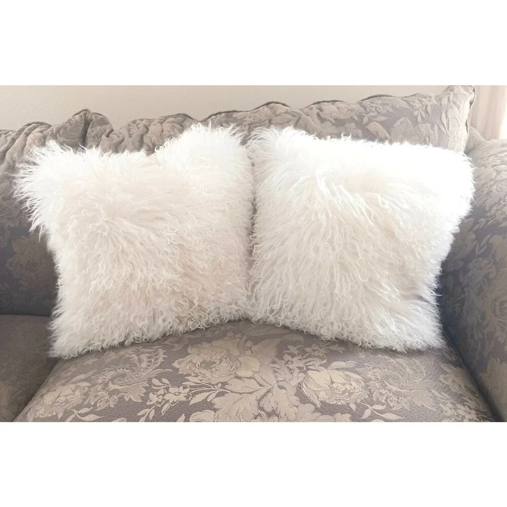 Crate & Barrel White Mongolian Sheep Fluffy Fur 16X16 Set/2 Pillow Shams